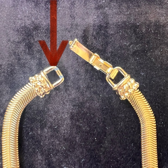 Dior Elegant Gold Necklace with white stones Accents - Picture 11 of 13